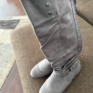Women’s Joe Boxer Grey Boots Size 10